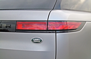 Range Rover Sport 2022 - arystokrata, który nie boi się ubrudzić