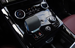 Range Rover Sport 2022 - arystokrata, który nie boi się ubrudzić