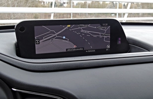 Mazda CX-30 e-Skyactiv X - samuraj chodzi własnymi drogami