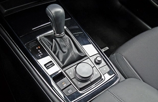 Mazda CX-30 e-Skyactiv X - samuraj chodzi własnymi drogami