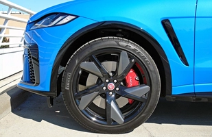 Jaguar F-Pace SVR - prawdziwie drapieżny gatunek