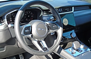 Jaguar F-Pace SVR - prawdziwie drapieżny gatunek