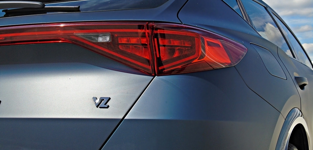 Cupra Formentor VZ 310 KM - sportowiec wszechstronny
