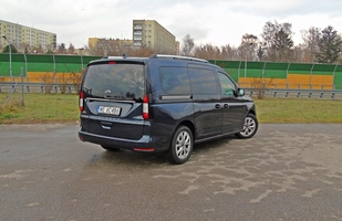 Ford Grand Tourneo Connect - samochód rodzinno-dostawczy