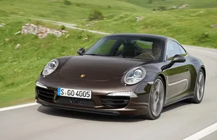 Nowe Porsche 911 Carrera 4 — zdjęcie 1