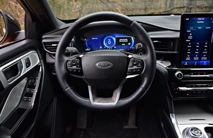 Ford Explorer PHEV - test SUVa zza Wielkiej Wody