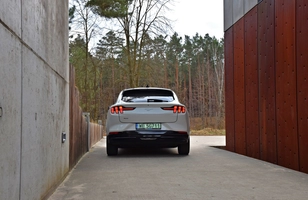 Ford Mustang Mach-E - test specjalnej wersji Frost White
