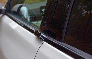 Ford Mustang Mach-E - test specjalnej wersji Frost White