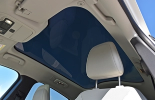 Ford Mustang Mach-E - test specjalnej wersji Frost White