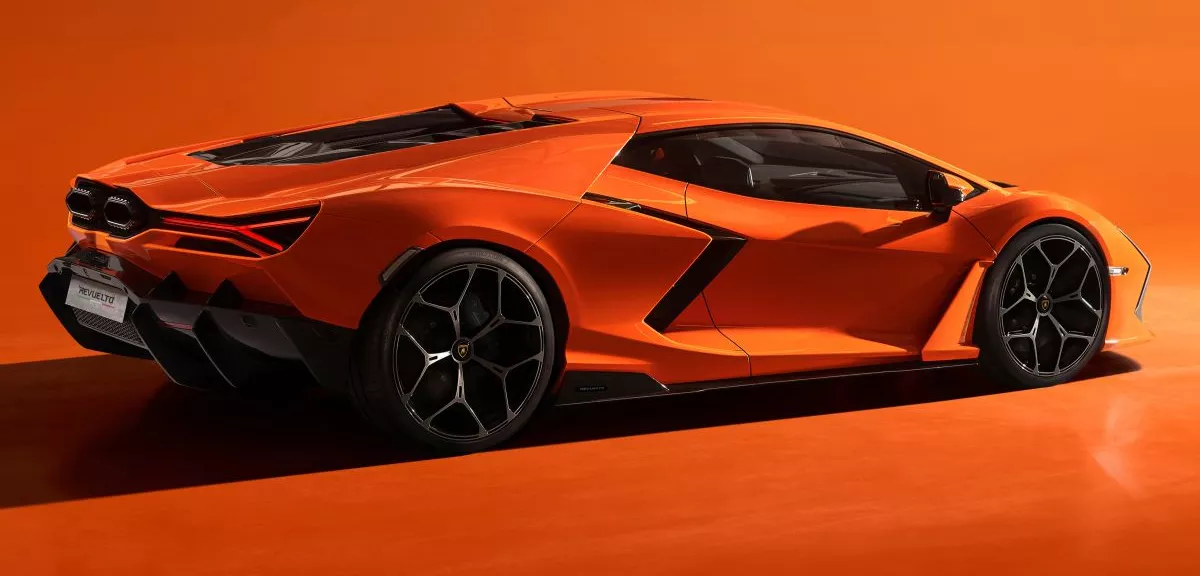 Lamborghini Revuelto