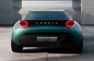 Lancia Pu-Ra HPE. Nowy elektryczny Stratos