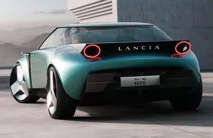 Lancia Pu-Ra HPE. Nowy elektryczny Stratos