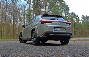 Test: Lexus UX 250h F Sport - istotny, choć prawie niezauważalny lifting