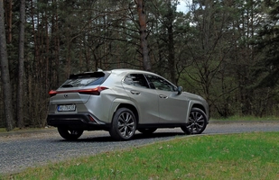 Test: Lexus UX 250h F Sport - istotny, choć prawie niezauważalny lifting