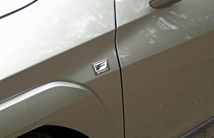 Test: Lexus UX 250h F Sport - istotny, choć prawie niezauważalny lifting