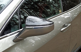 Test: Lexus UX 250h F Sport - istotny, choć prawie niezauważalny lifting