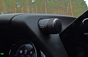 Test: Lexus UX 250h F Sport - istotny, choć prawie niezauważalny lifting