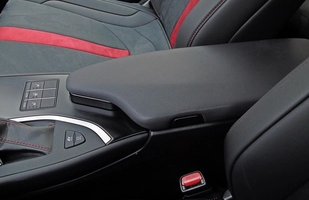 Test: Lexus UX 250h F Sport - istotny, choć prawie niezauważalny lifting