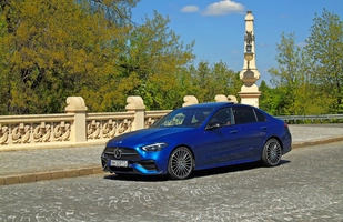 TEST: Mercedes Klasy C 300d - aspiracje do arystokracji