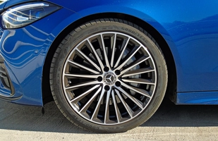 TEST: Mercedes Klasy C 300d - aspiracje do arystokracji