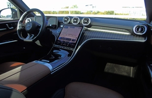 TEST: Mercedes Klasy C 300d - aspiracje do arystokracji