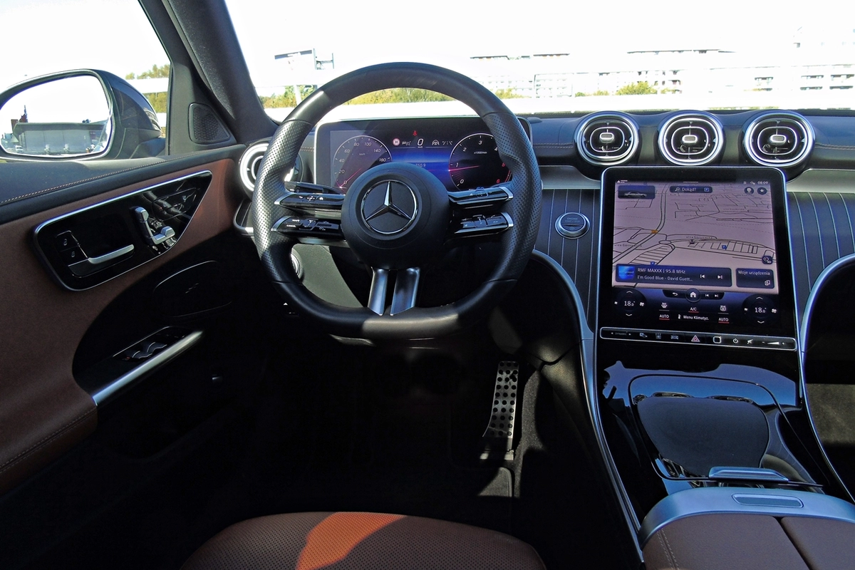 TEST: Mercedes Klasy C 300d - aspiracje do arystokracji