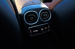 TEST: Mercedes Klasy C 300d - aspiracje do arystokracji