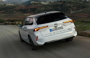 Opel Astra Sports Tourer GSe. Polskie ceny
