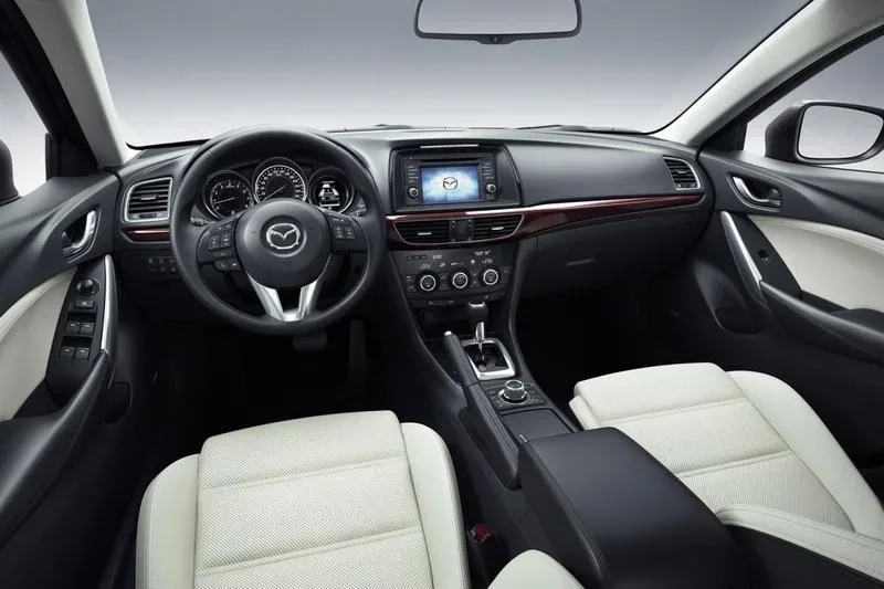 Nowa Mazda6 kombi