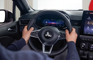 Mitsubishi Colt VII generacji to kopia Renault Clio