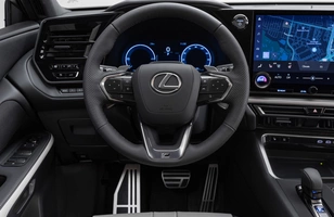 Lexus TX. Pierwszy model o tej nazwie