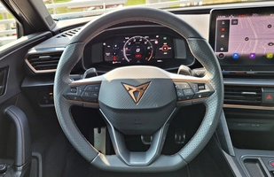 Test: Cupra Leon Sportstourer - rozsądek ponad emocjami