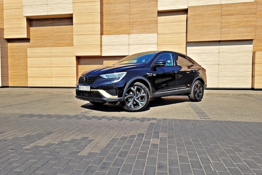 Test: Renault Arkana E-Tech - ucząc się od najlepszych