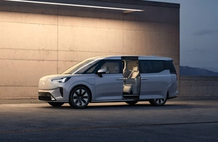 Volvo EM90. Bliźniaczy model Zeekr 009