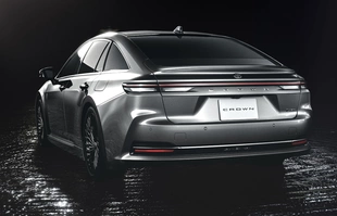 Toyota Crown Sedan. Drugi model z napędem wodorowym