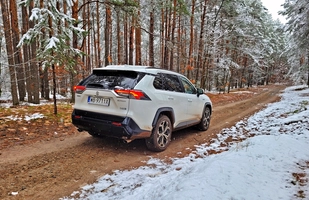 Test: Suzuki Across - znana hybryda w odmiennym wydaniu