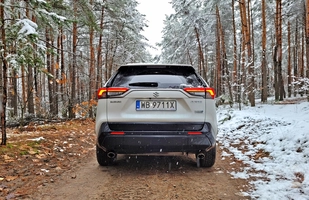 Test: Suzuki Across - znana hybryda w odmiennym wydaniu