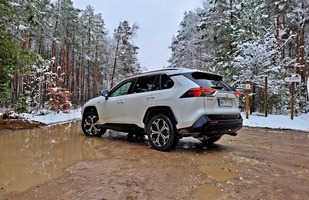 Test: Suzuki Across - znana hybryda w odmiennym wydaniu