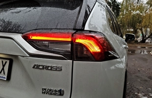 Test: Suzuki Across - znana hybryda w odmiennym wydaniu