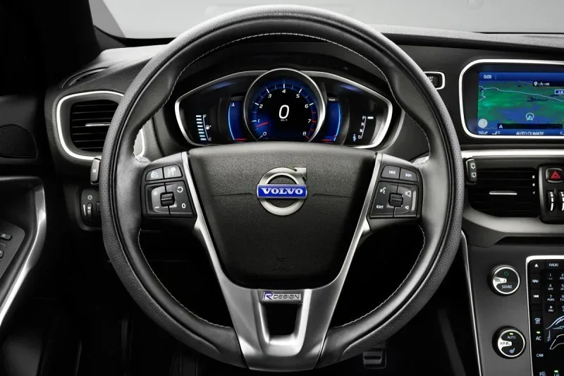 Volvo V40 R-Design