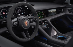 Porsche Taycan po liftingu. Mocniejsze i z większym zasięgiem