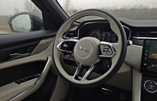 Jaguar F-Pace P250 SE – wystarczająco drapieżny?