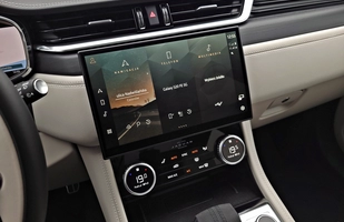 Jaguar F-Pace P250 SE – wystarczająco drapieżny?