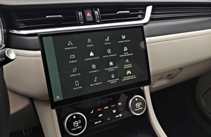 Jaguar F-Pace P250 SE – wystarczająco drapieżny?