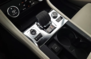 Jaguar F-Pace P250 SE – wystarczająco drapieżny?