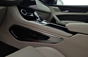 Jaguar F-Pace P250 SE – wystarczająco drapieżny?