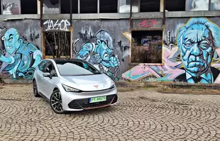 Cupra Born 58 kWh 231 KM – sportowy elektryczny hatchback