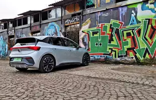 Cupra Born 58 kWh 231 KM – sportowy elektryczny hatchback