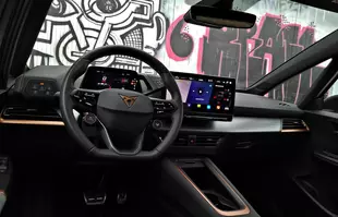 Cupra Born 58 kWh 231 KM – sportowy elektryczny hatchback