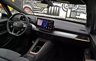 Cupra Born 58 kWh 231 KM – sportowy elektryczny hatchback